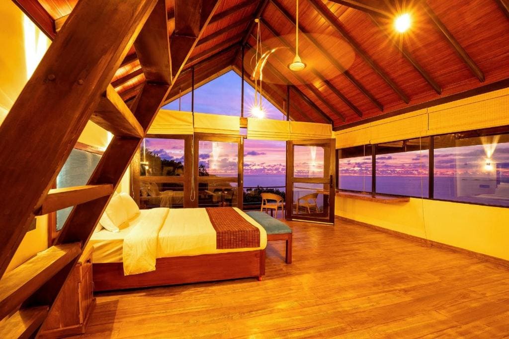 Deluxe Double Room with Balcony and Sea View room - Image 3