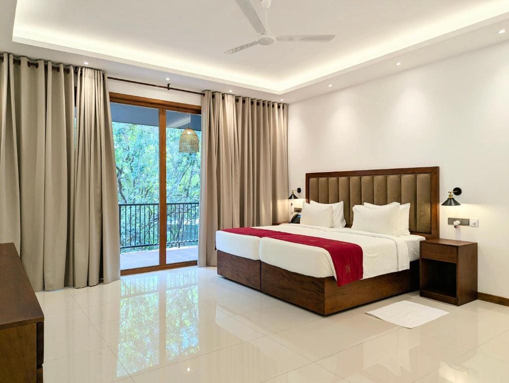 Superior Forest Lodge room - Image 2