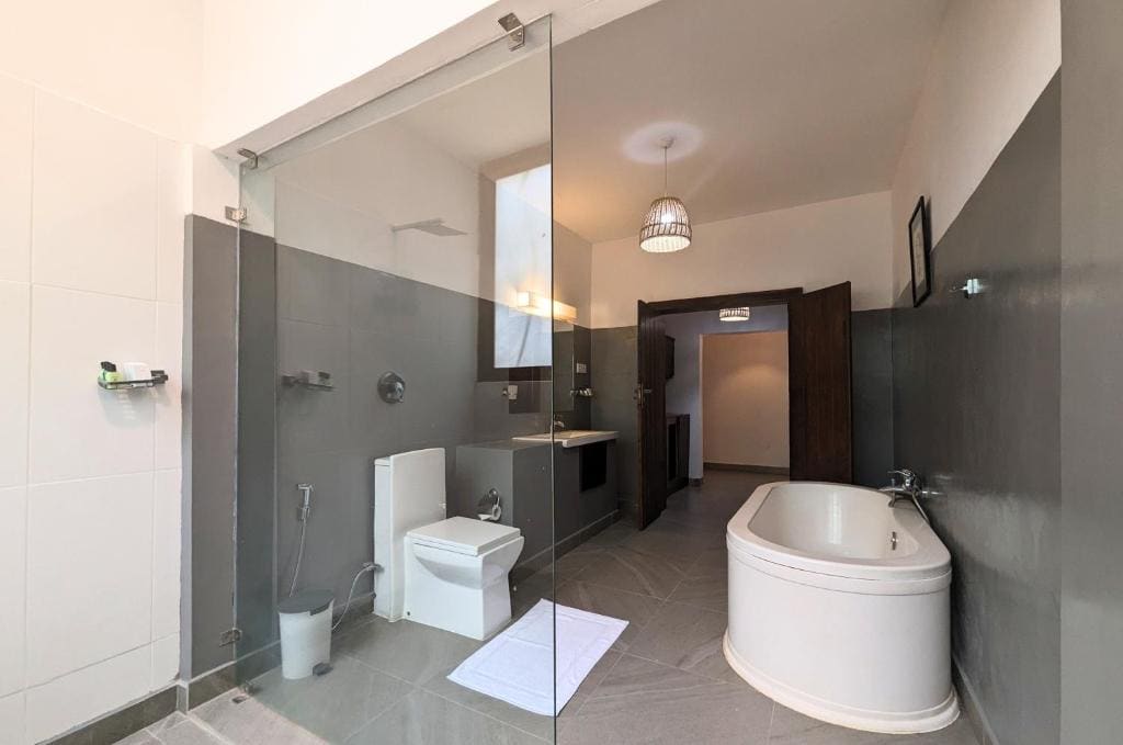 Family Suite (04 Adults) room - Image 3
