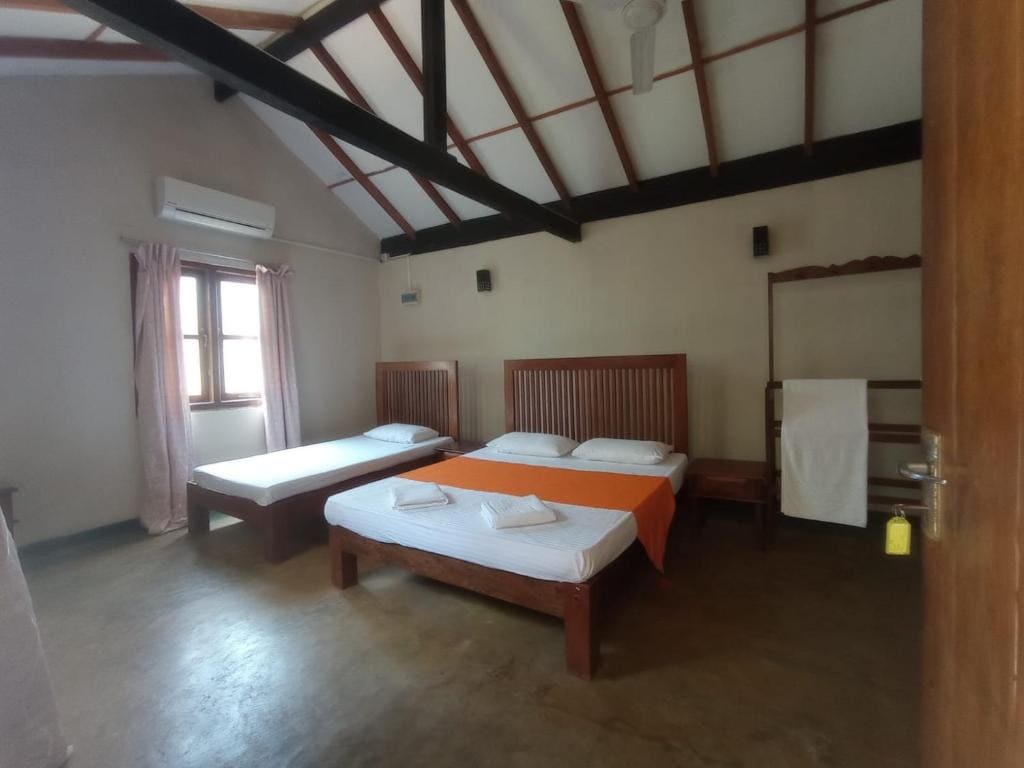 Deluxe Triple Room room - Image 1