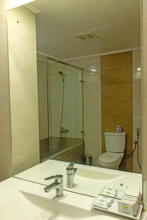 Family Room room - Image 2