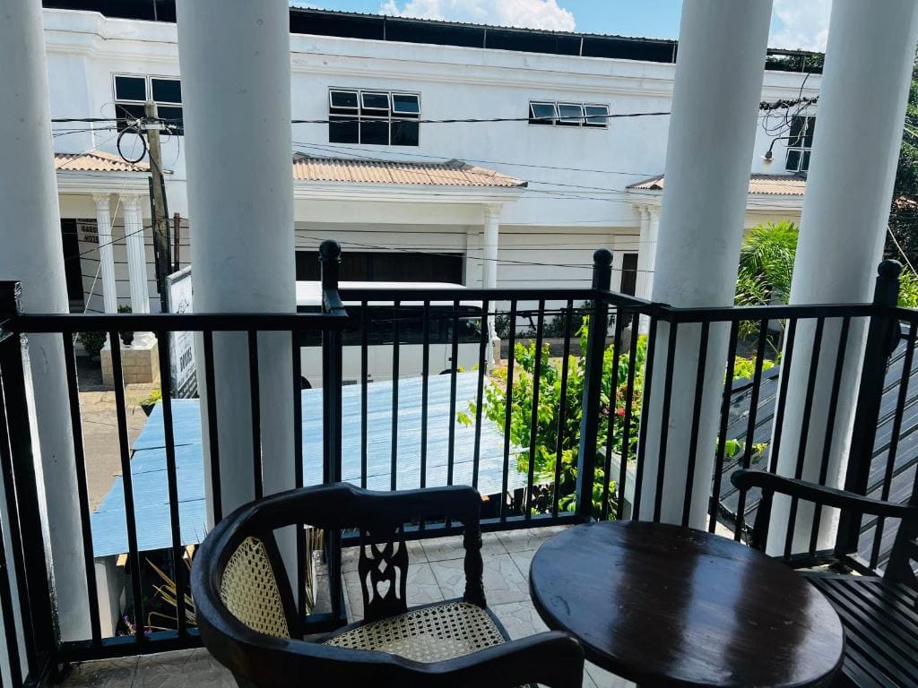 Double Room with Balcony room - Image 1