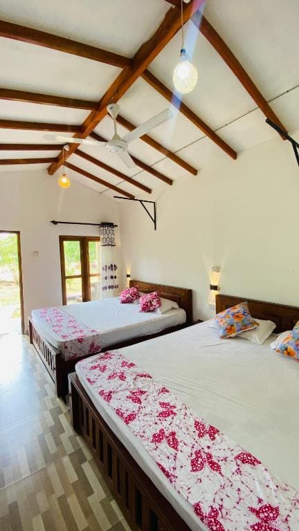 Double Room with Lake View room - Image 3