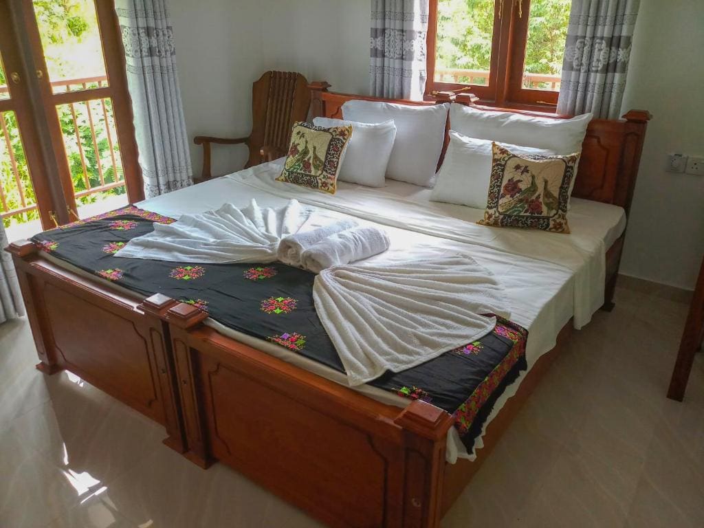 Deluxe Double Room room - Image 2