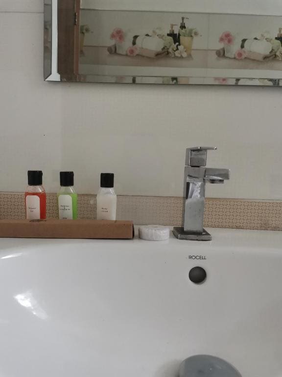 Double Room with Private Bathroom room - Image 1