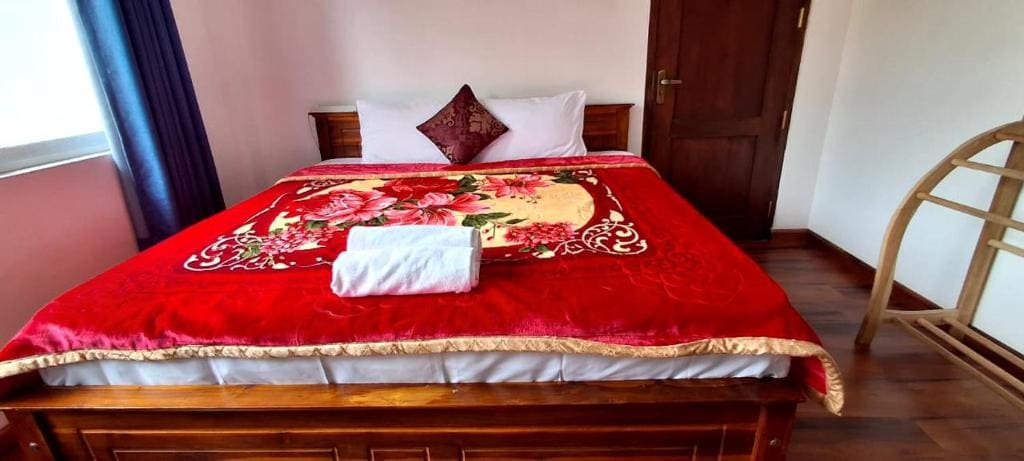 Double Room with Private Bathroom room - Image 2