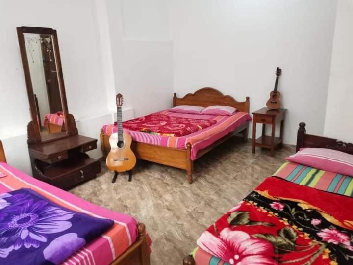 Double Room with Shared Bathroom room - Image 1
