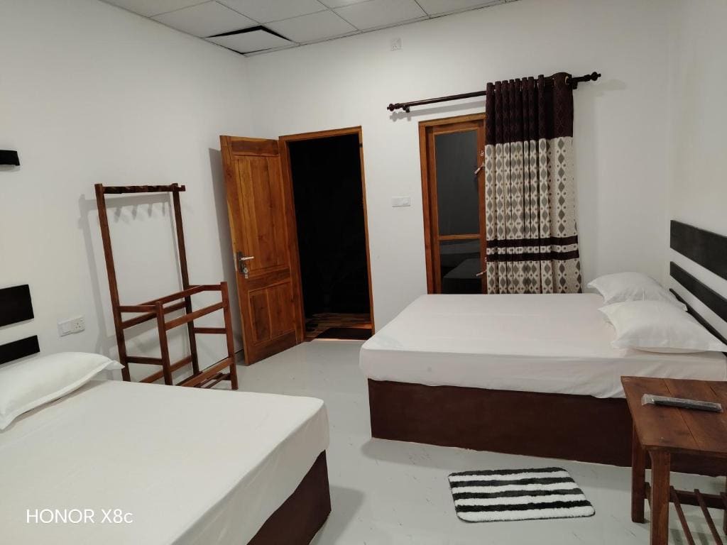 Deluxe Family Room room - Image 1