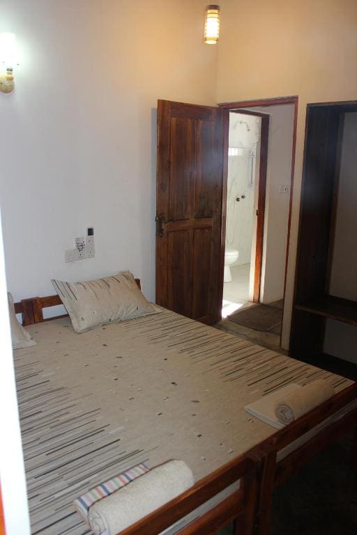 Standard Triple Room room - Image 3