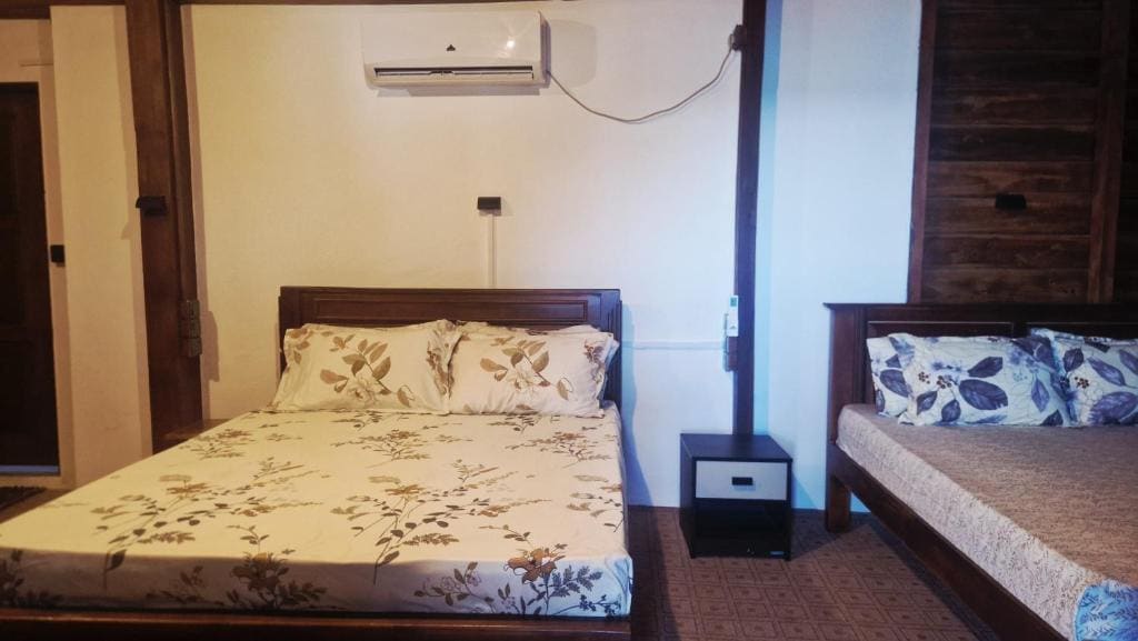 Suite with Sea View room - Image 2