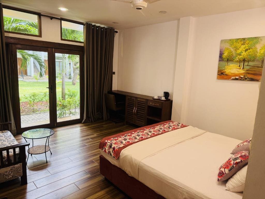 Deluxe Double or Twin Room room - Image 2
