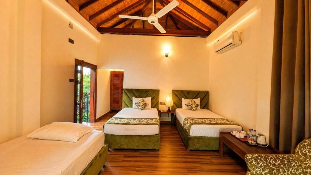 Deluxe Triple Room room - Image 1