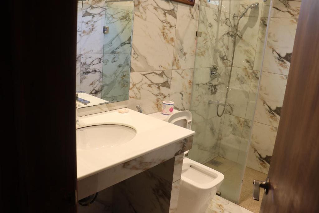 Deluxe Twin Room room - Image 1