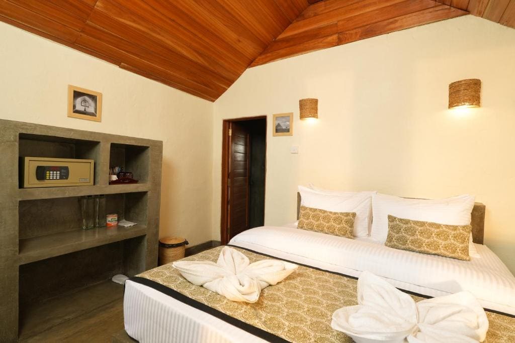 Deluxe Double Room with Sea View room - Image 2