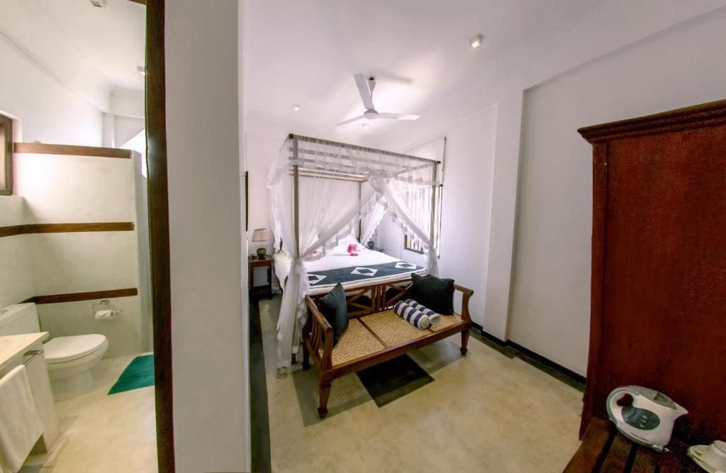Standard Double Room with City View room - Image 2