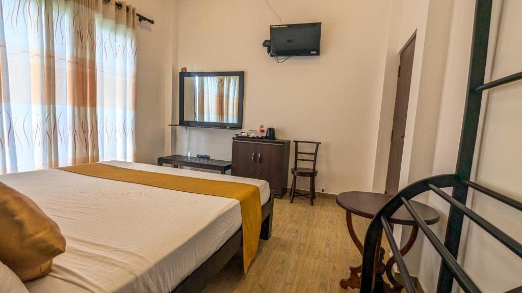 Economy Double Room room - Image 3