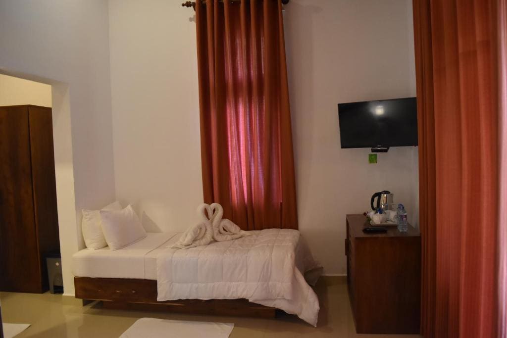 Deluxe Triple Room room - Image 2