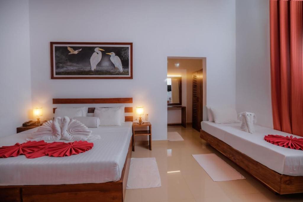 Deluxe Triple Room room - Image 1