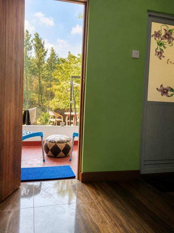 Double Room with Mountain View room - Image 2