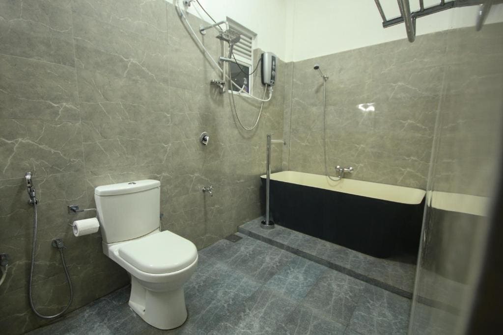 Deluxe Triple Room room - Image 3