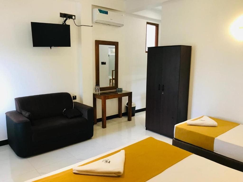 Deluxe Triple Room room - Image 3