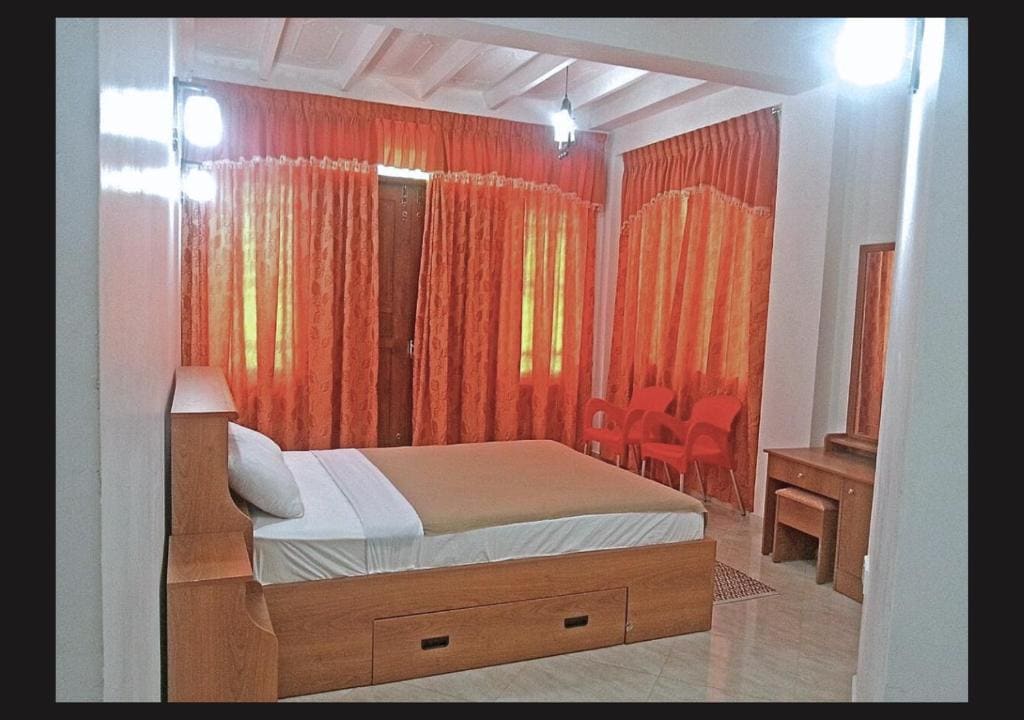 Double Room with Garden View room - Image 2