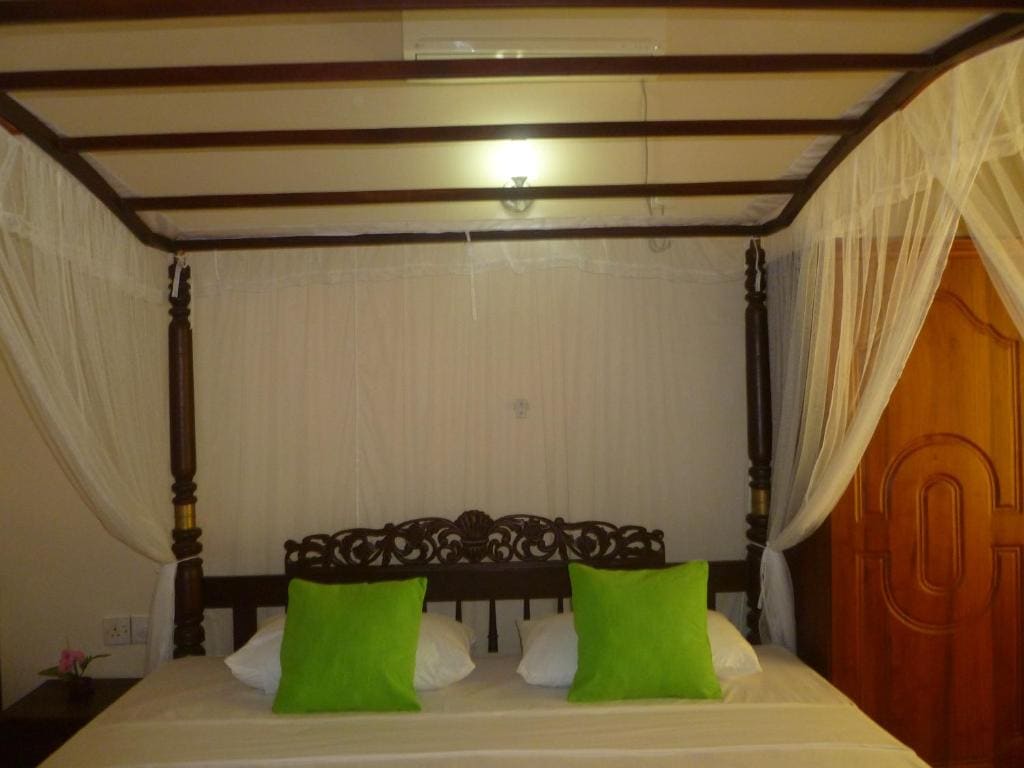 Standard King Room room - Image 3