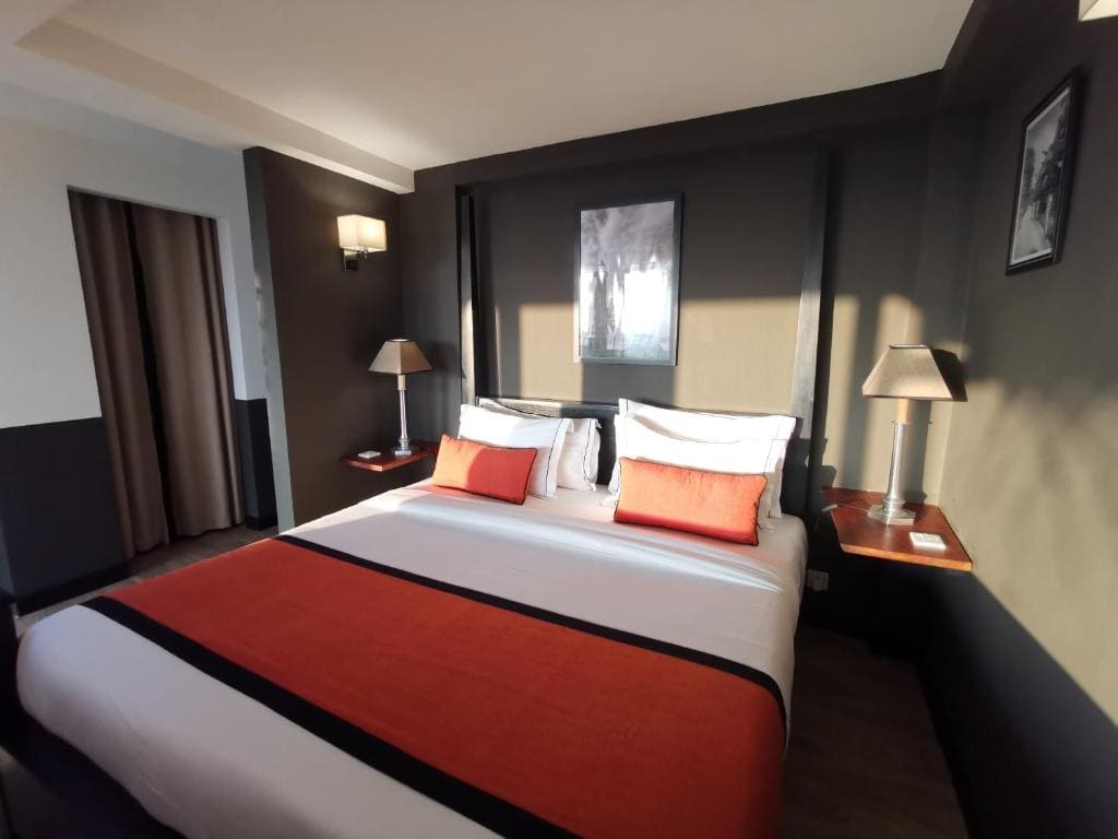Deluxe Double Room room - Image 2