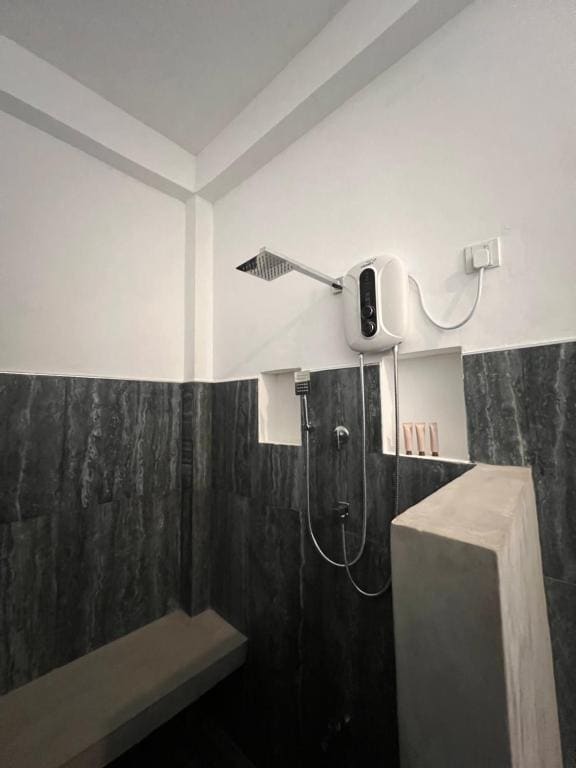 Luxury Triple Room room - Image 3