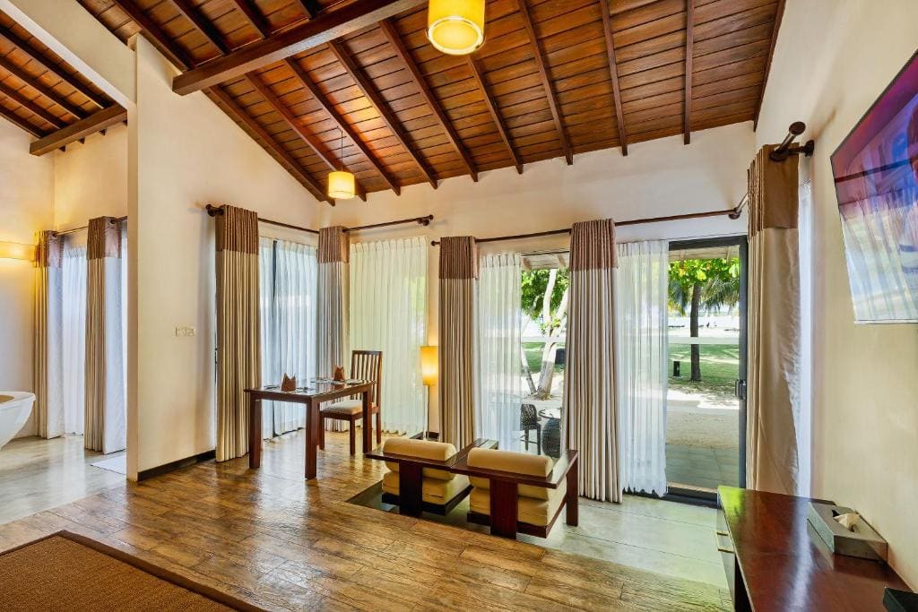 Suite Room with Plunge Pool & Ocean View room - Image 2