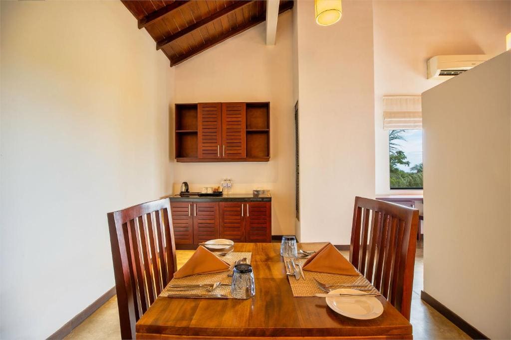 The Calm Suite with Balcony & Ocean View room - Image 2