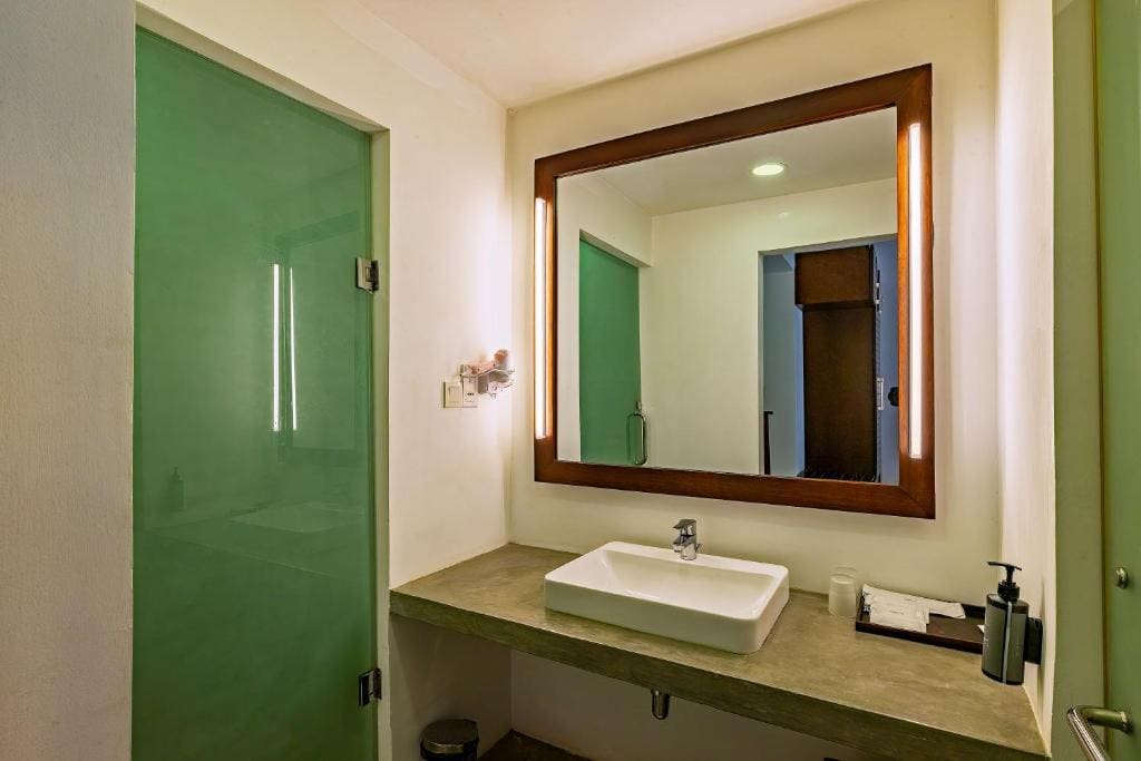 Garden Collection Room with Pool & Ocean View room - Image 3