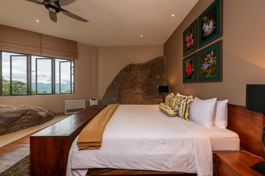 Deluxe Suite room - Image 1
