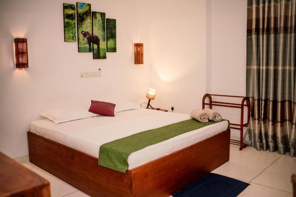 Deluxe King Room room - Image 3