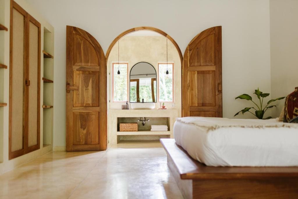 King Suite with Sea View room - Image 3