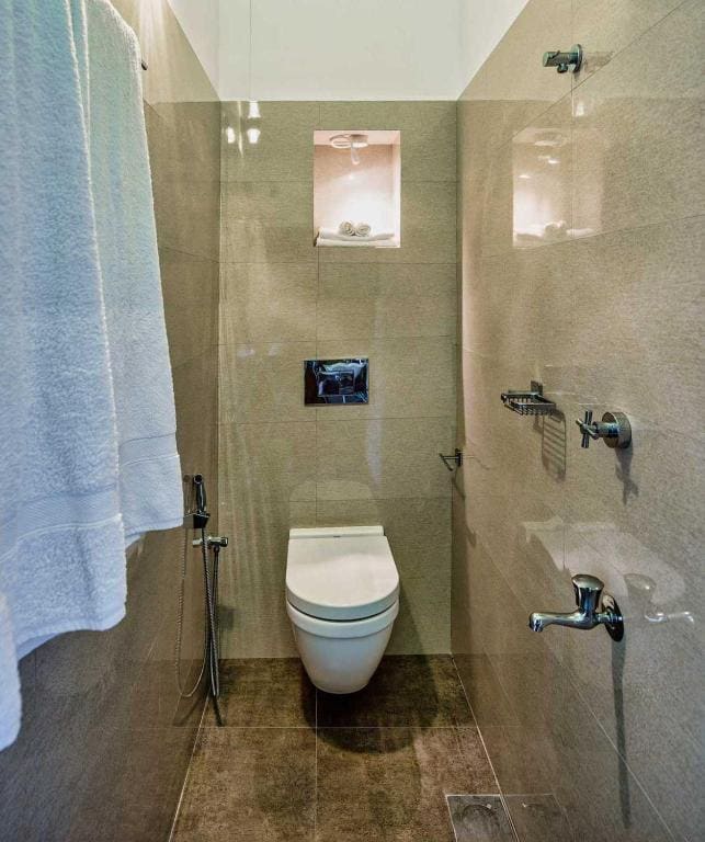 Double Room with Balcony room - Image 2