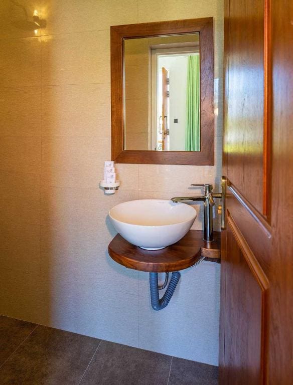 Double Room with Balcony room - Image 1