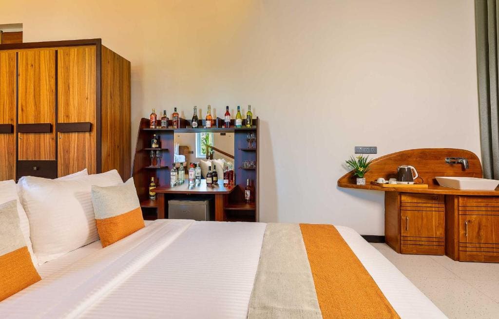 Double or Twin Room with Pool View room - Image 3