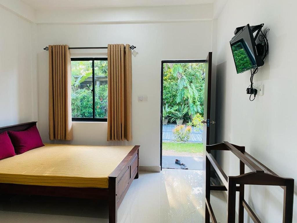 Deluxe Triple Room room - Image 2
