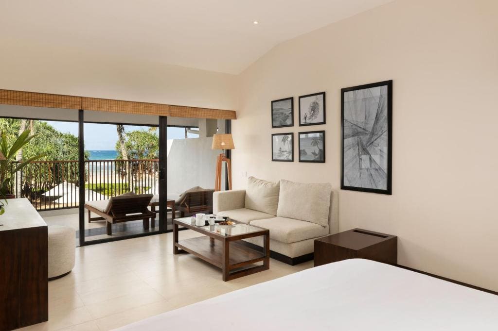Luxury Sea View room with Balcony - Room upgrade & Early check in/Late check out on availability + 10% Discount on Food/Beverages & Balinese Spa room - Image 2