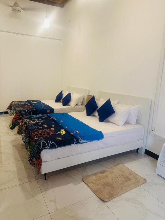 Family Room room - Image 1