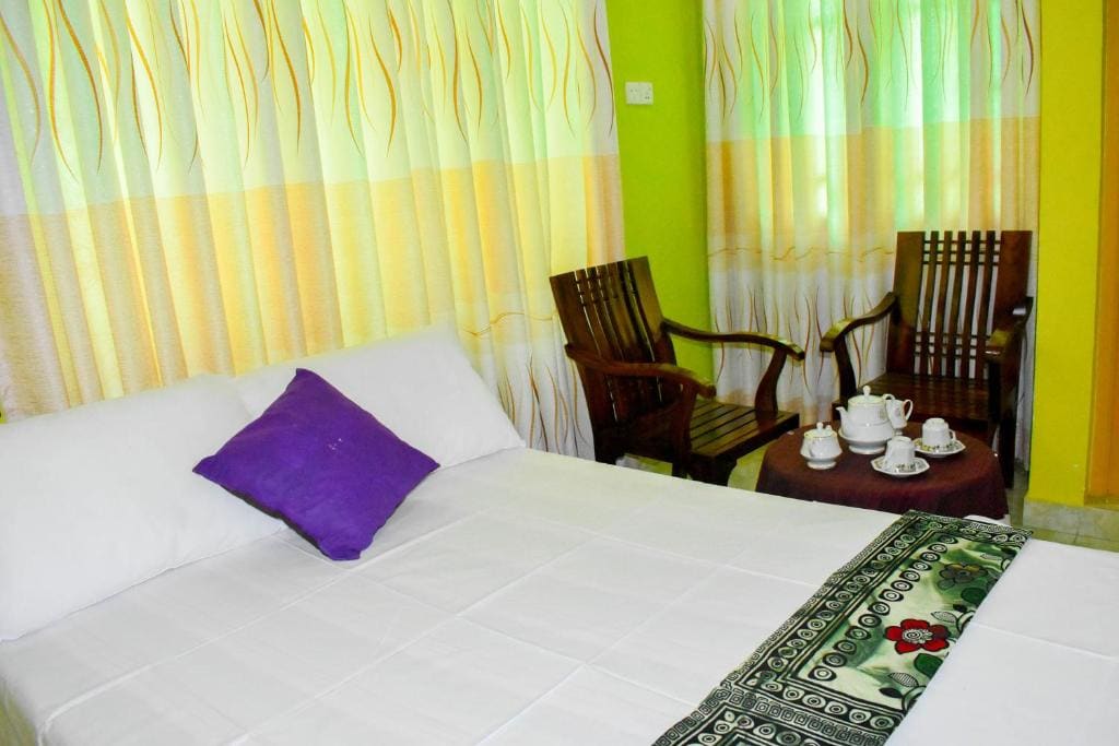 Standard Family Room room - Image 3