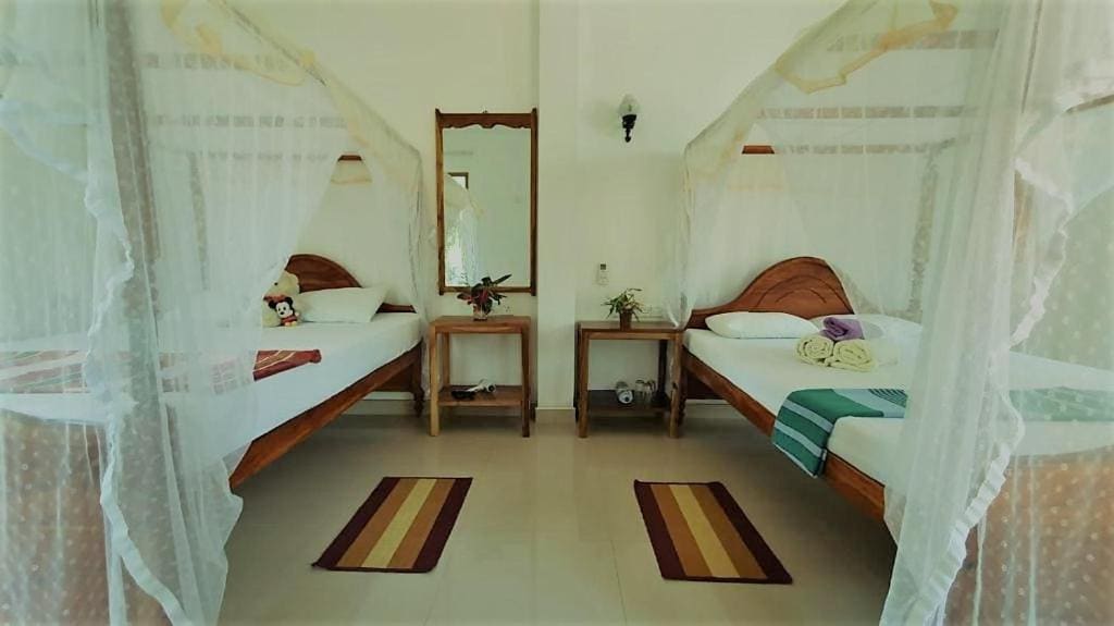 Family Room with Balcony room - Image 1
