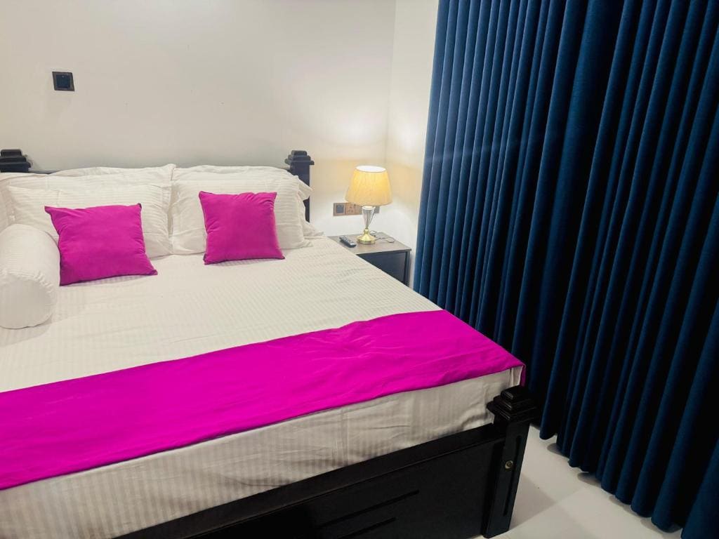 Deluxe Double Room room - Image 2