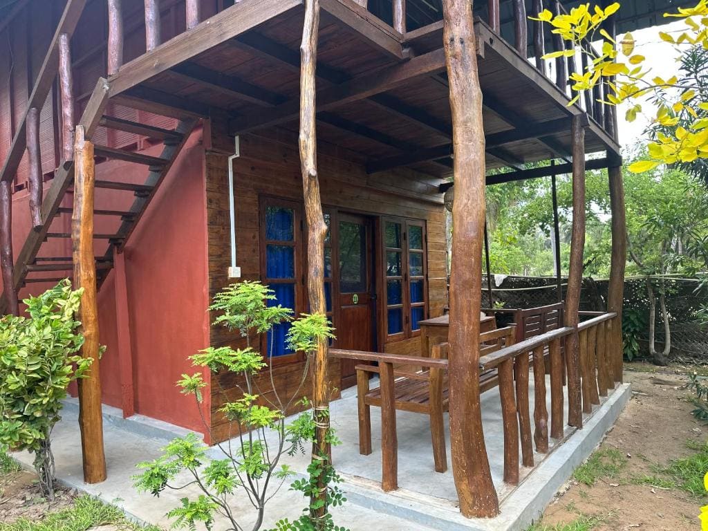Family Room with Balcony room - Image 2