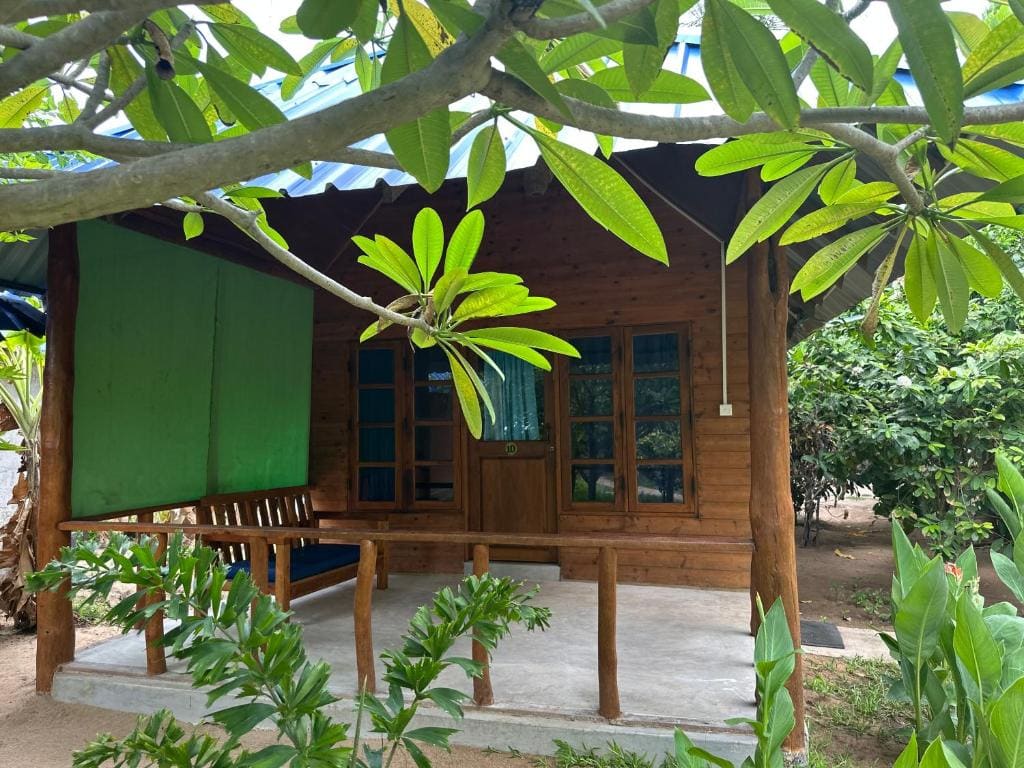 Family Room with Garden View room - Image 3