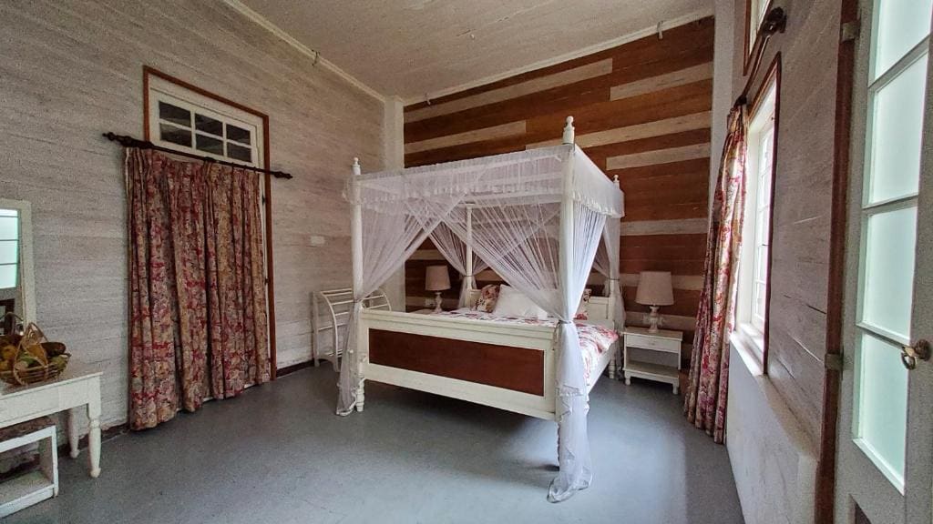 Deluxe Room room - Image 2