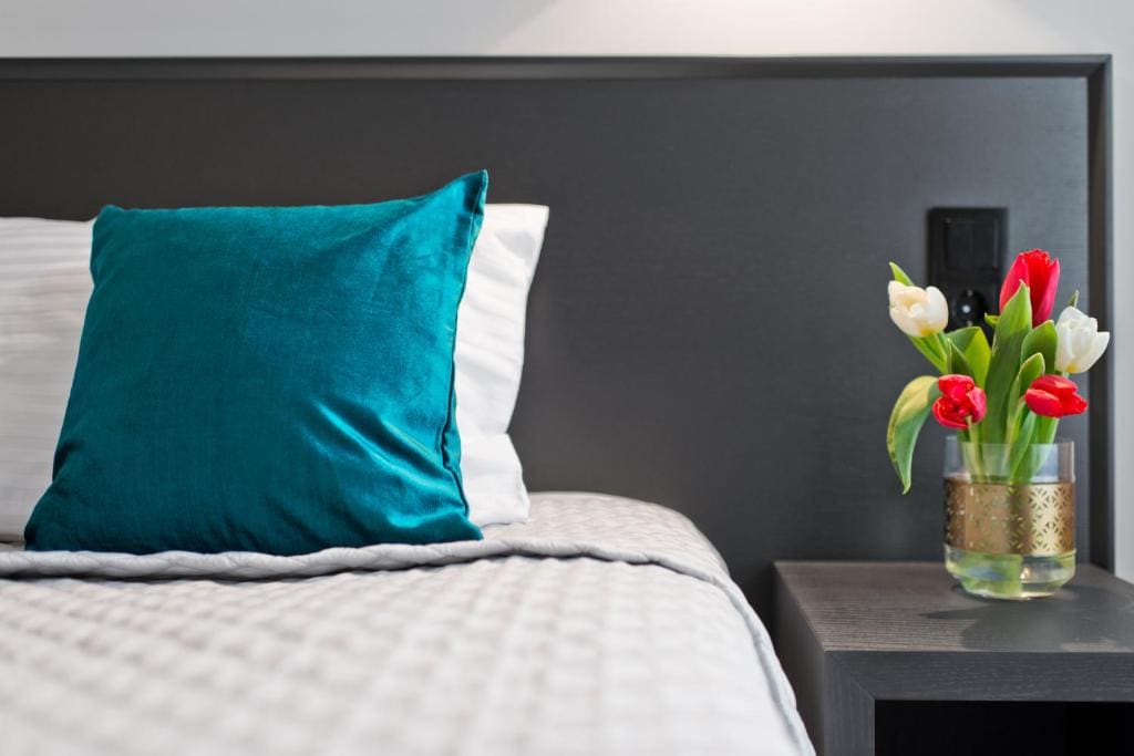 Superior Double Room with Sofa room - Image 3