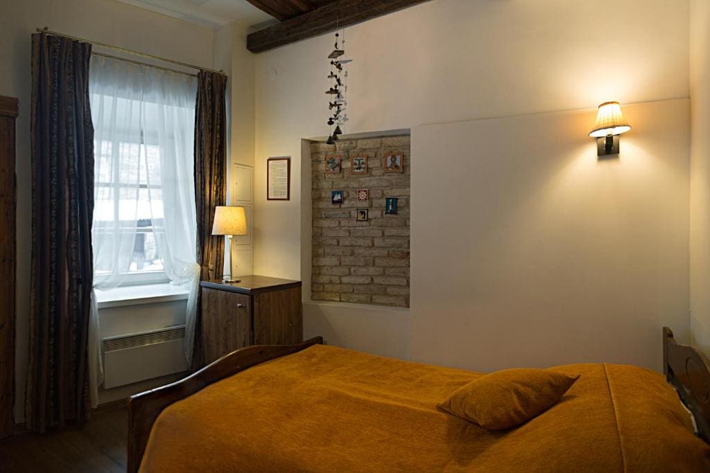Small Double Room room - Image 2