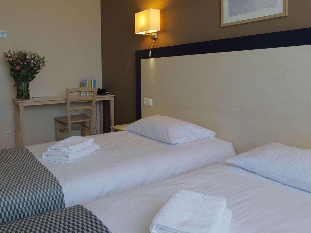 Standard Twin Room room - Image 1